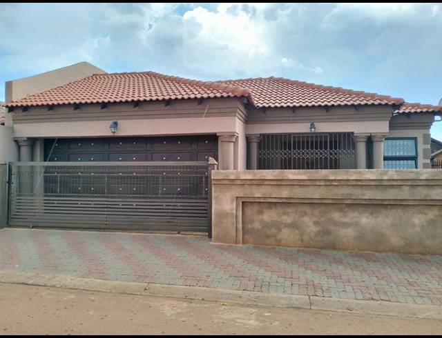 3 BEDROOM HOUSE FOR SALE IN SOSHANGUVE XX